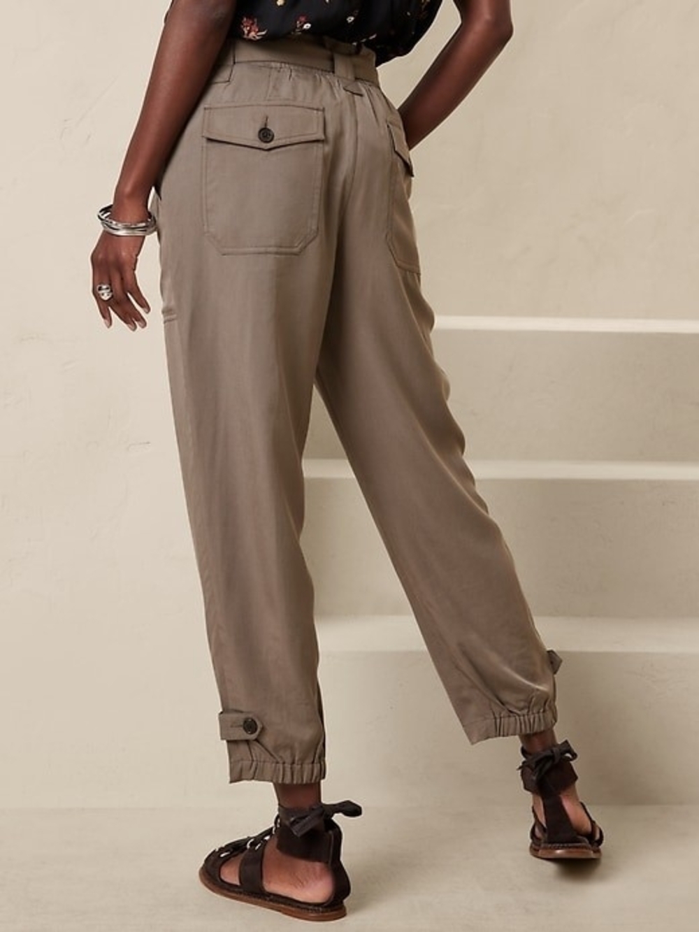 Banana Republic 100% Tencel Utility Pant Size 8P Sage Green Olive Cropped Barrel - Picture 7 of 7